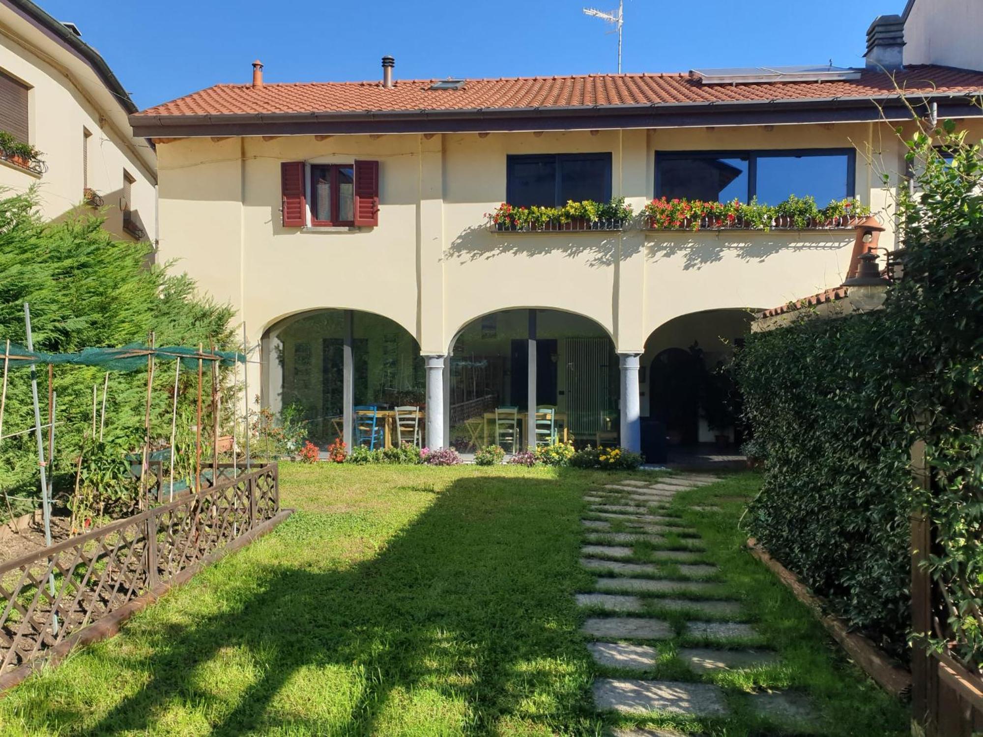 Le Tre Arti Gavirate Exterior foto